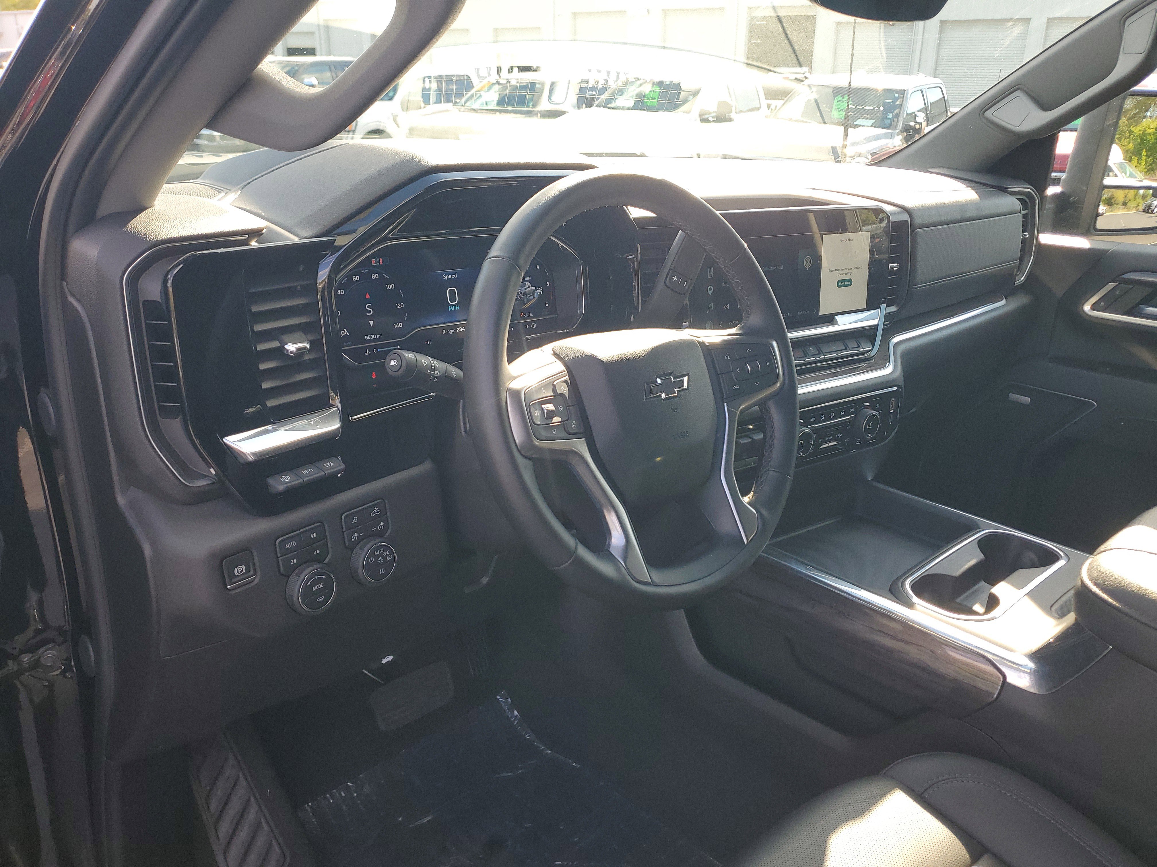 Used 2025 Chevrolet Silverado 3500 LTZ w/ LTZ Plus Package image 22