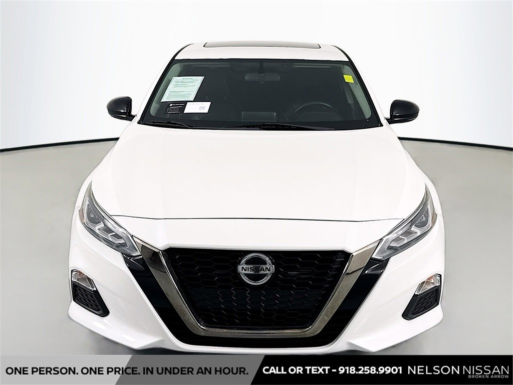 Used 2019 Nissan Altima 2.5 SR w/ SR Premium Package image 2