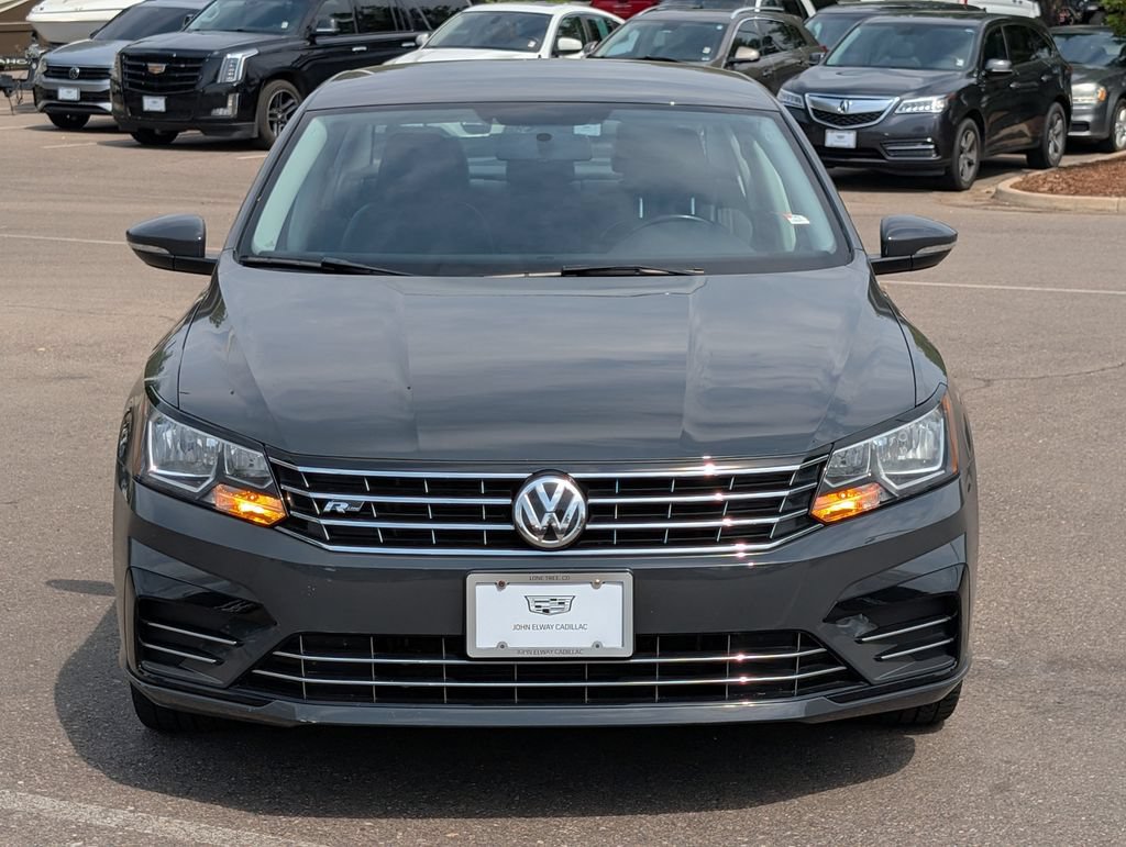 Used 2017 Volkswagen Passat 1.8T R-Line FWD image 9