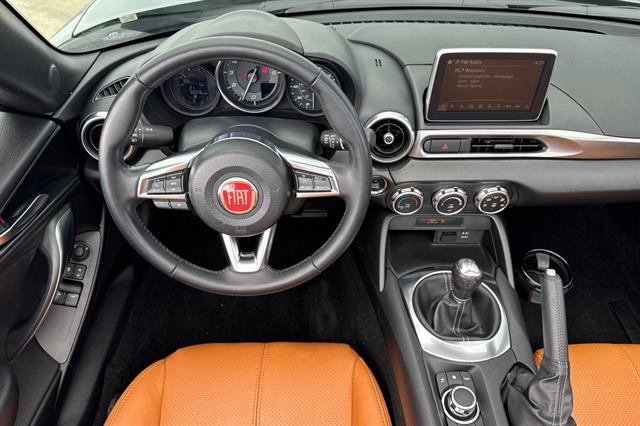 Used 2017 FIAT 124 Spider Classica RWD image 14