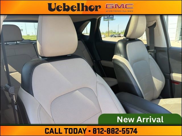 Used 2020 Ford Escape Titanium AWD/4WD image 4