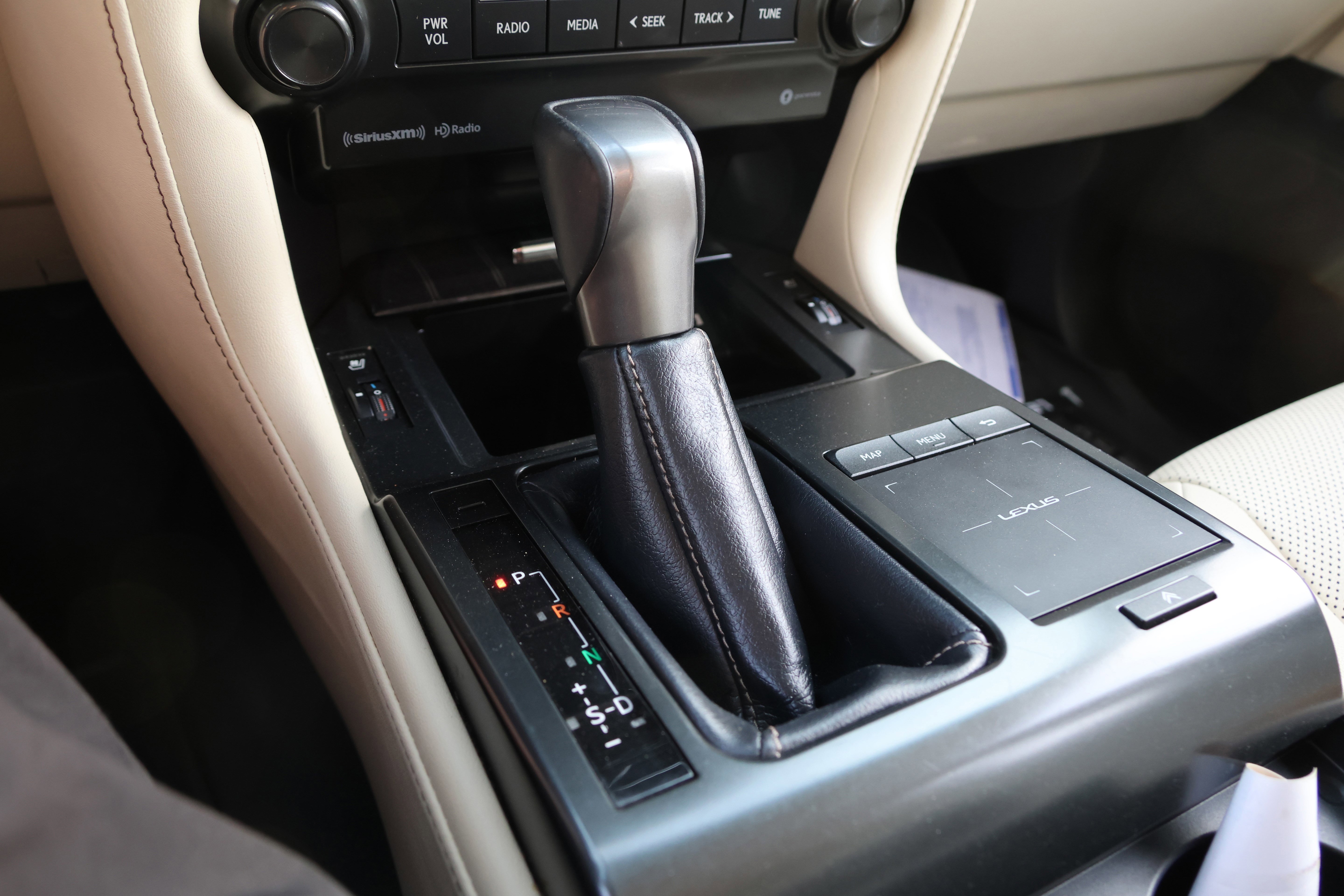Used 2023 Lexus GX 460 Premium w/ Premium Package AWD/4WD image 29
