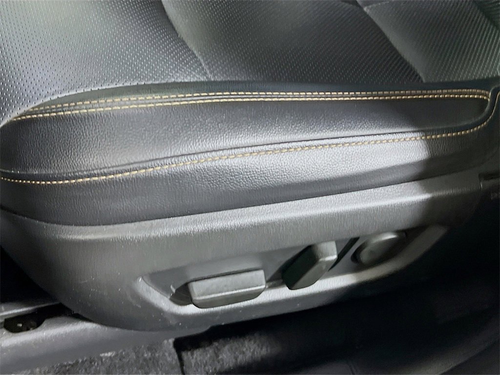 Used 2025 MAZDA CX-90 3.3 Turbo w/ Premium Sport Pkg image 17