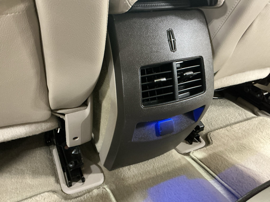 Used 2012 Lincoln MKX AWD image 12