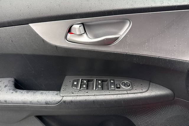 Certified 2022 Kia Forte LXS image 13