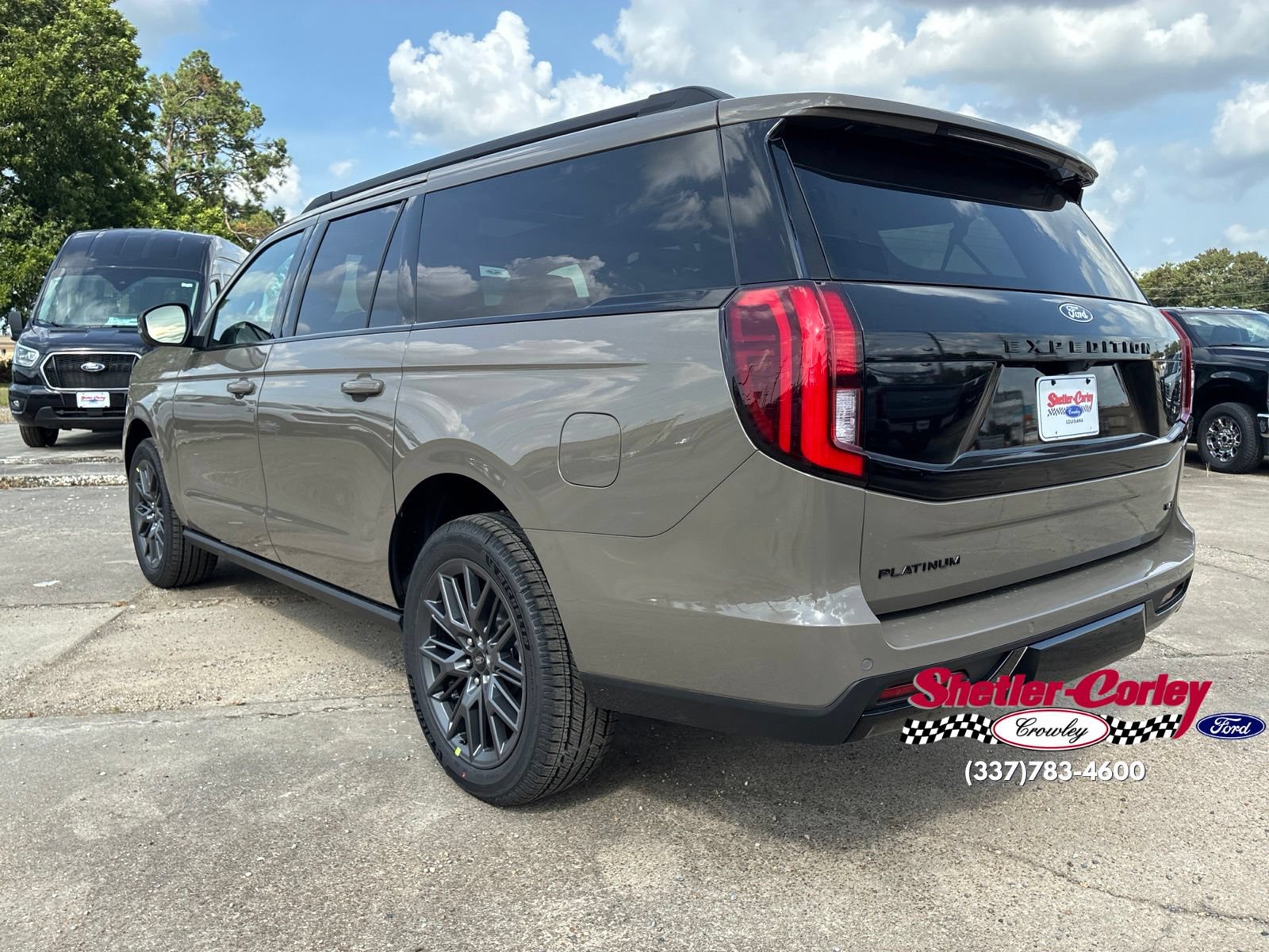 New 2027 Ford Expedition Max Platinum w/ Stealth Appearance Package RWD image 10