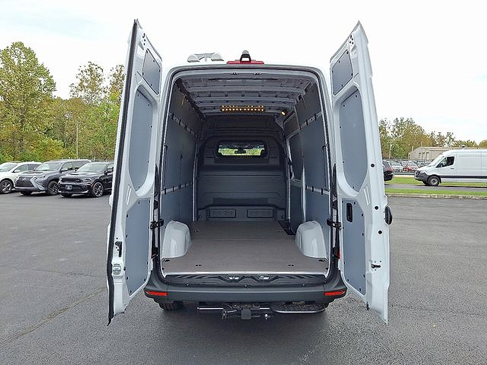 Used 2026 Mercedes-Benz Sprinter 2500 image 9