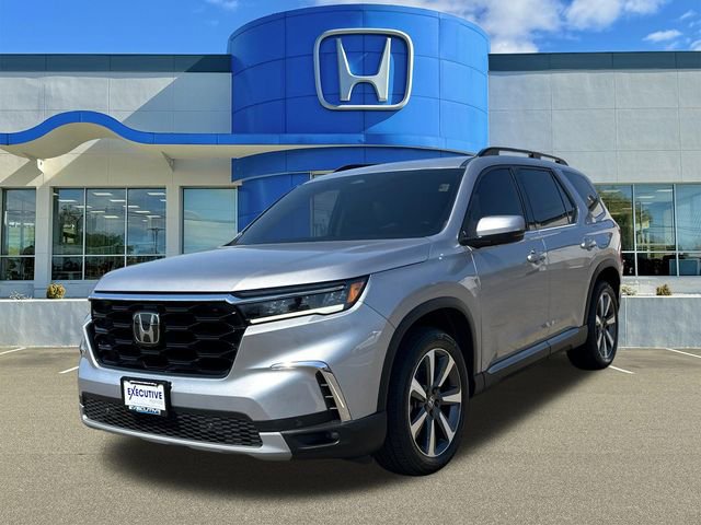 Used 2023 Honda Pilot Touring image 5