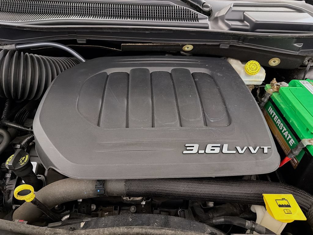 Used 2019 Dodge Grand Caravan SE w/ UConnect Hands-Free Group FWD image 27