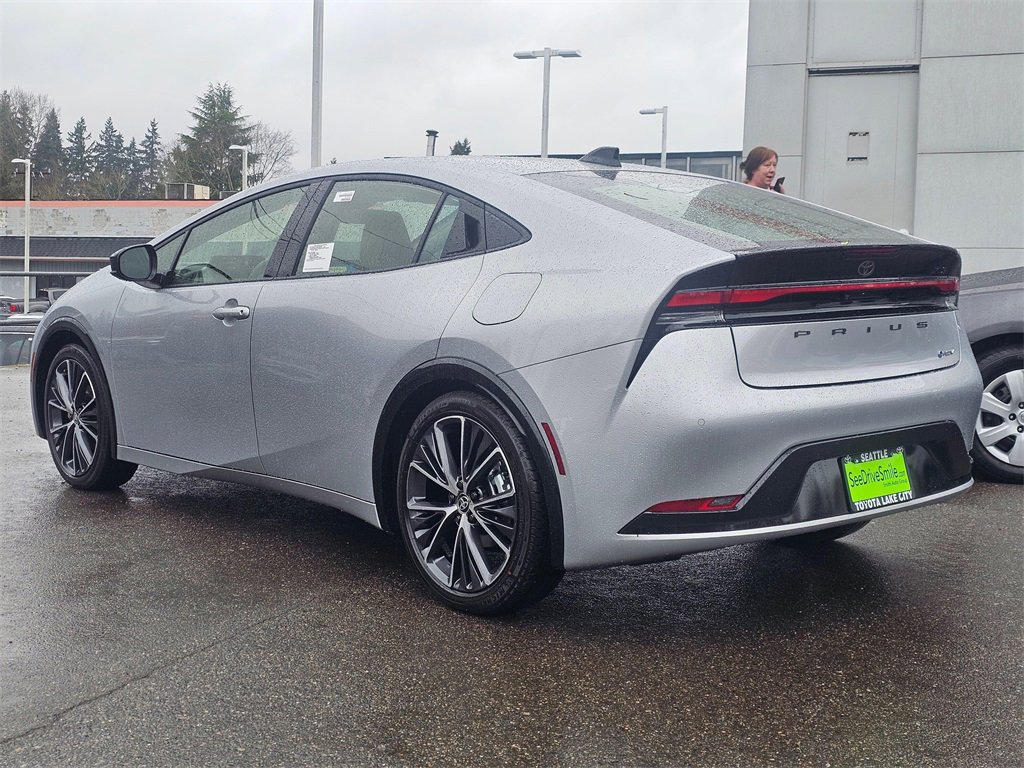 New 2026 Toyota Prius XLE image 5