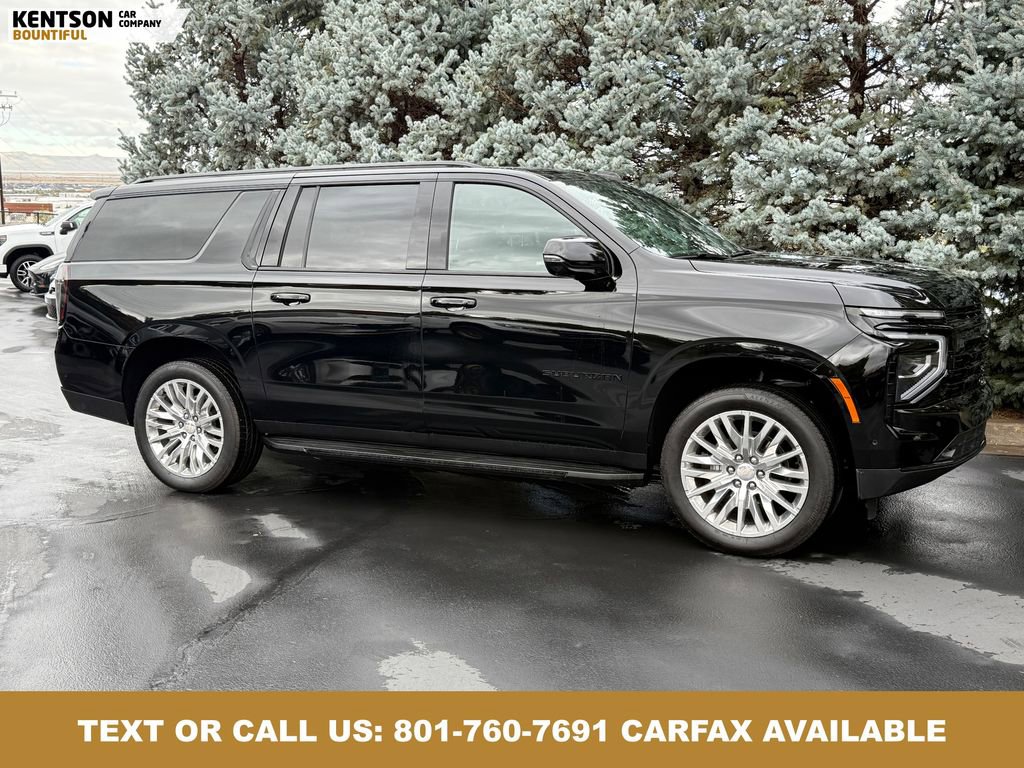 Used 2025 Chevrolet Suburban RST w/ RST Capability Package image 11