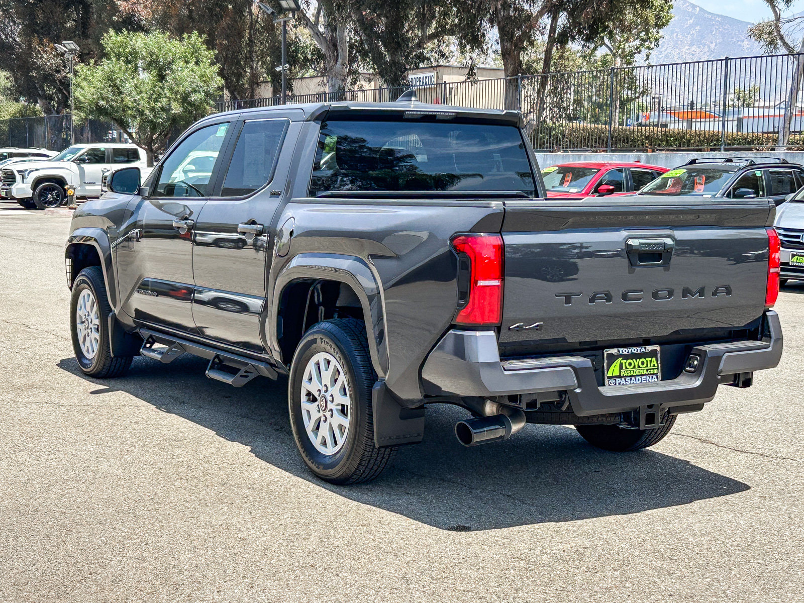 Used 2025 Toyota Tacoma SR5 AWD/4WD image 8