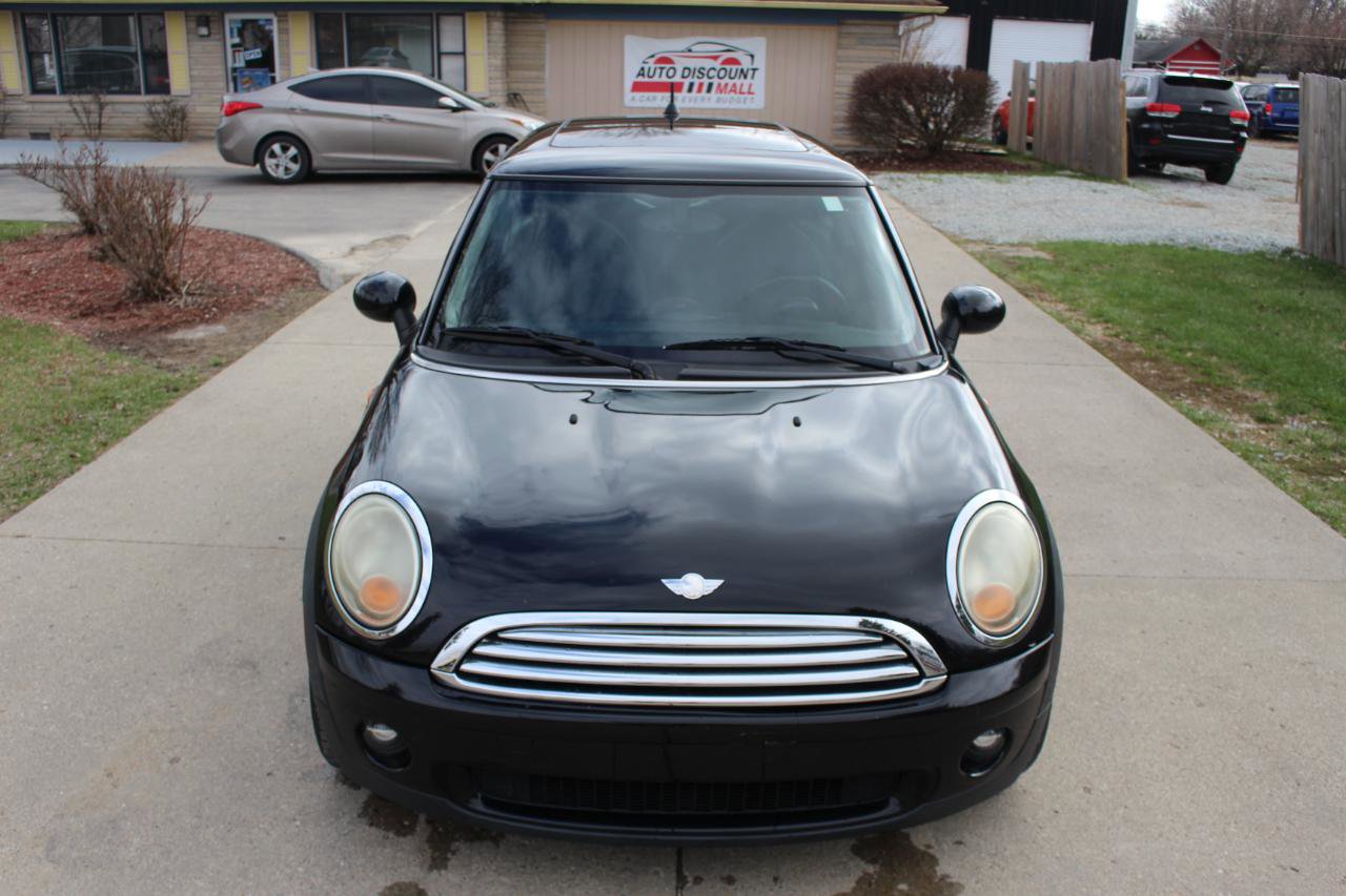Used 2010 MINI Cooper Hardtop image 4