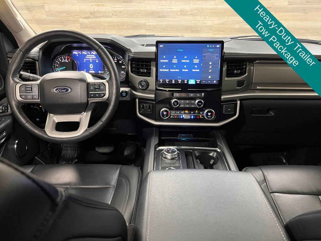 Used 2024 Ford Expedition XLT image 2