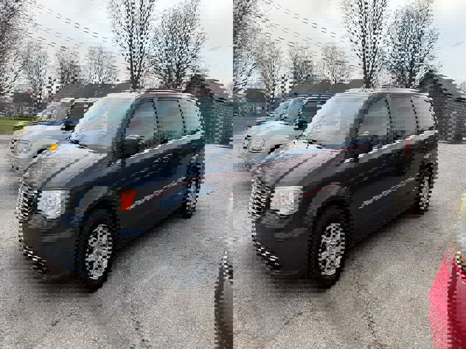 Used 2012 Chrysler Town & Country Touring image 1