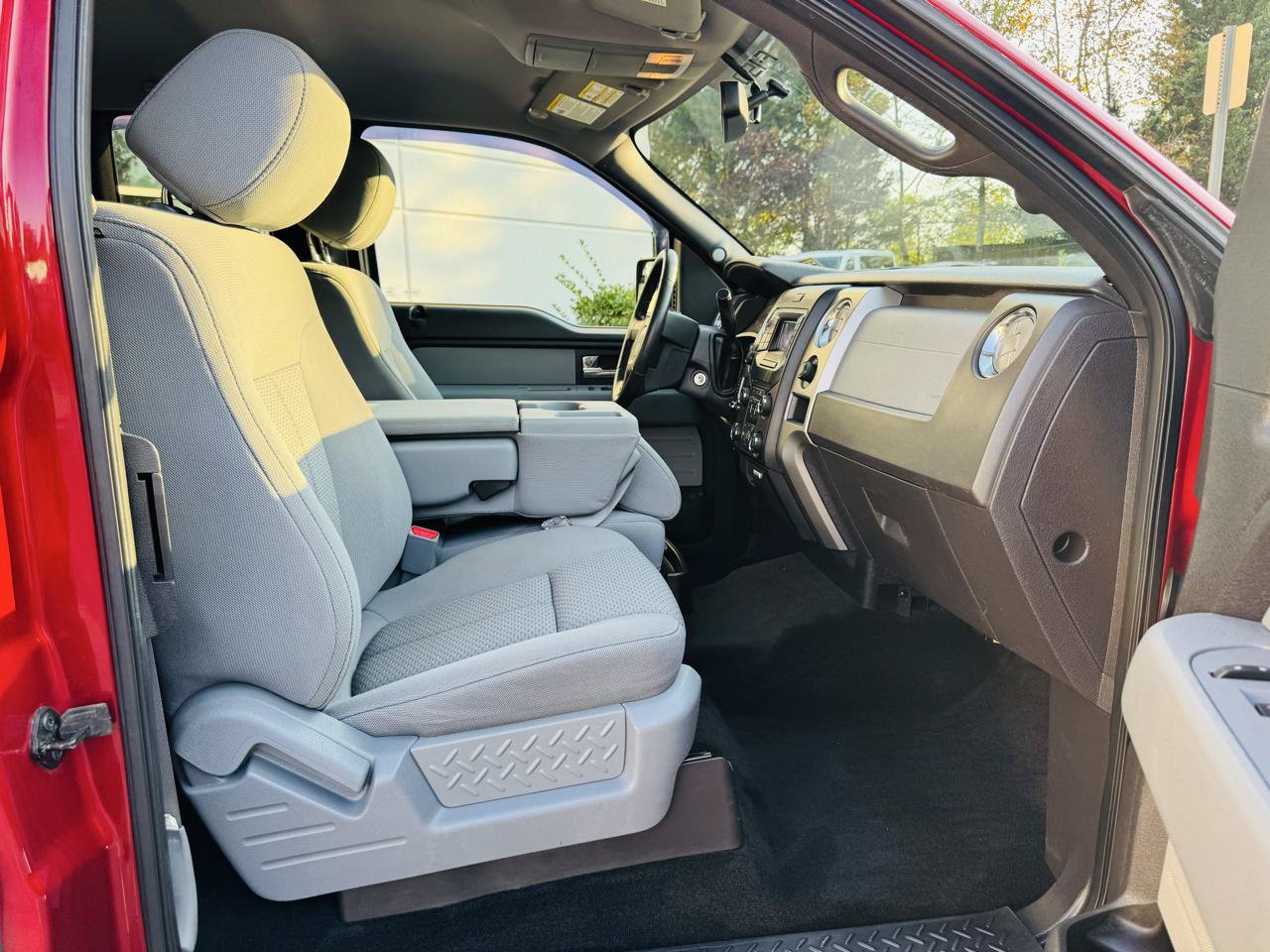 Used 2013 Ford F150 XLT w/ HD Payload Pkg AWD/4WD image 18