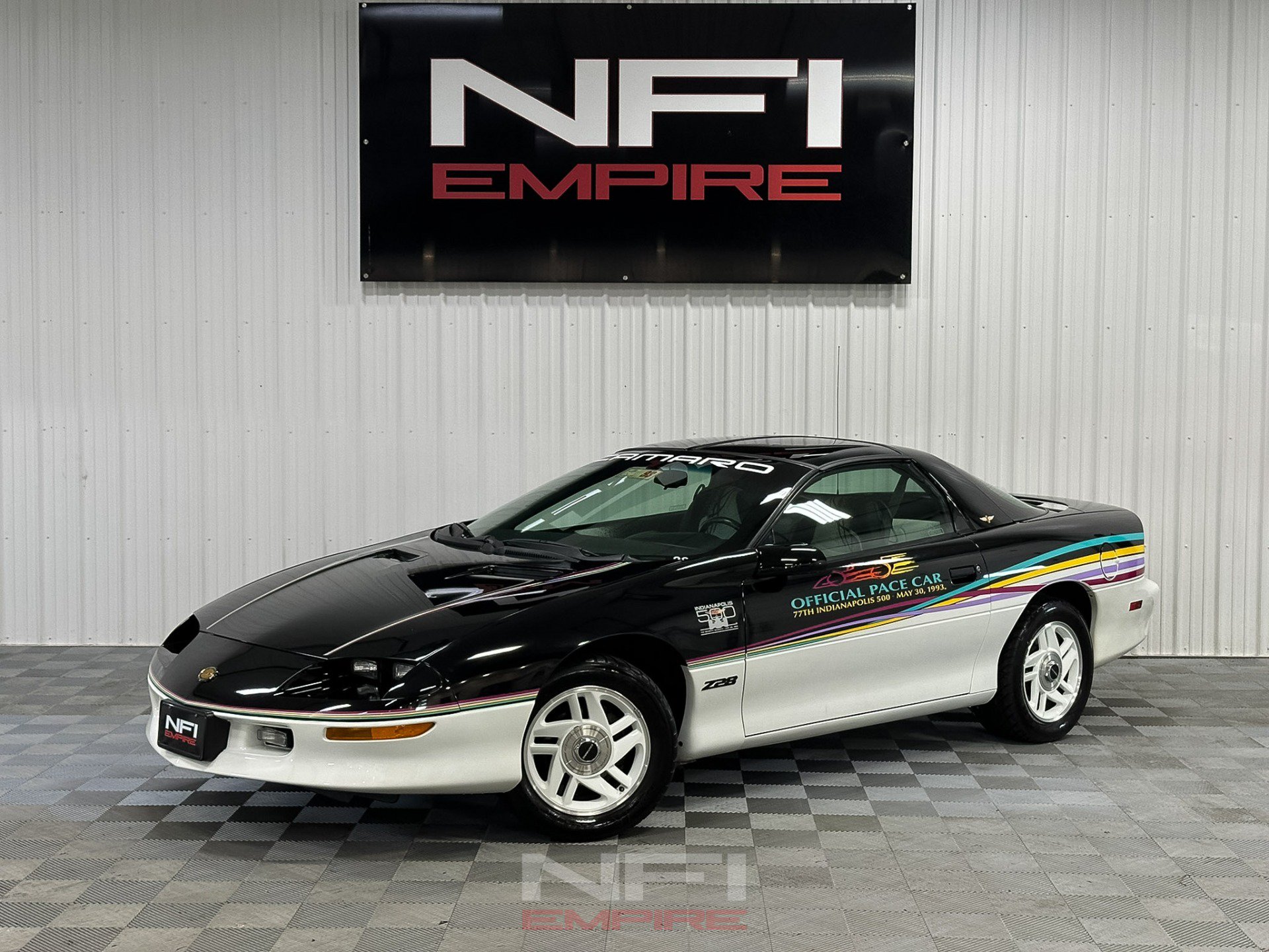 Used 1993 Chevrolet Camaro Z28 RWD image 1