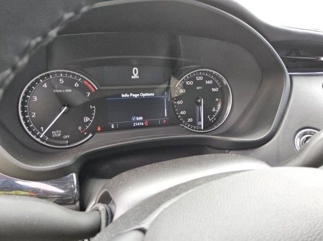 Used 2023 Cadillac XT4 Premium Luxury FWD image 8