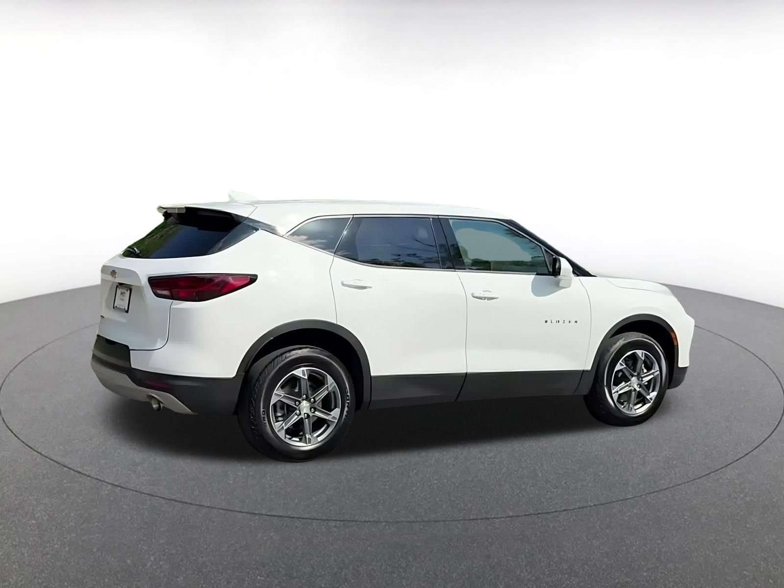 Used 2026 Chevrolet Blazer LT FWD image 14