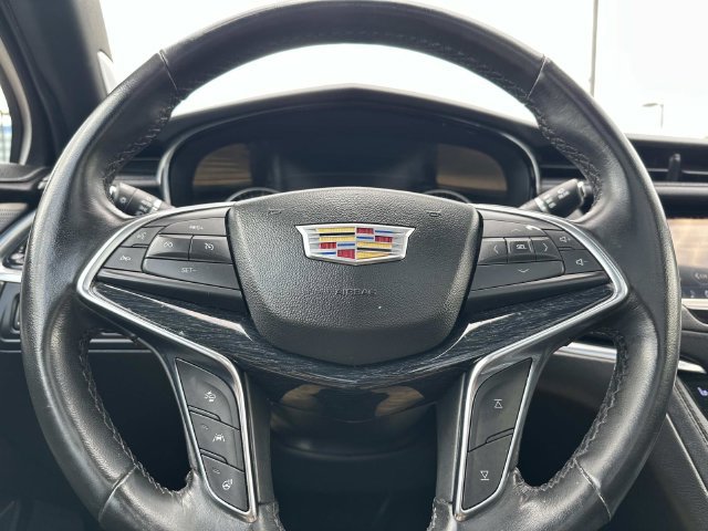 Used 2023 Cadillac XT5 Premium Luxury FWD image 23