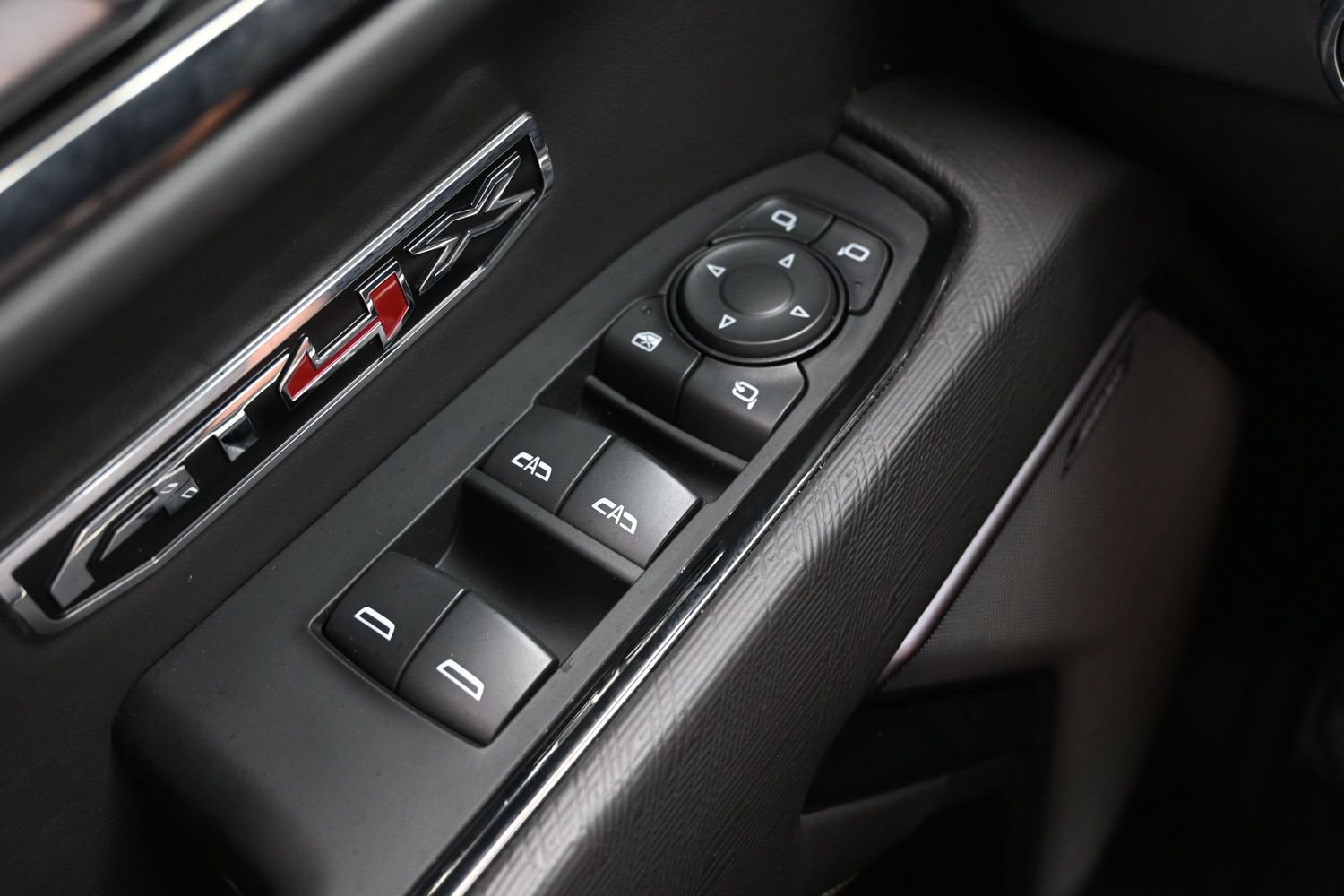 Used 2023 GMC Sierra 1500 AT4X AWD/4WD image 25