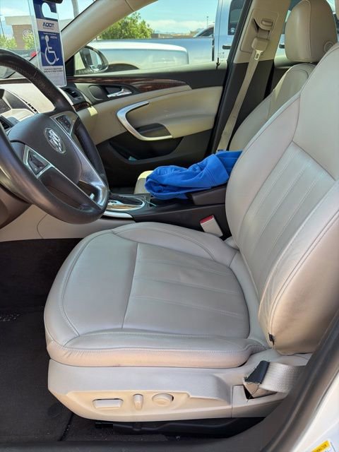 Used 2012 Buick Regal Leather FWD image 11