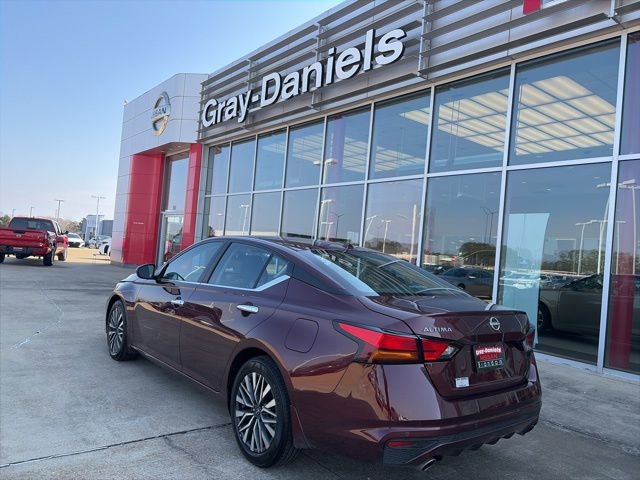 Certified 2025 Nissan Altima 2.5 SV w/ SV Premium Package image 2