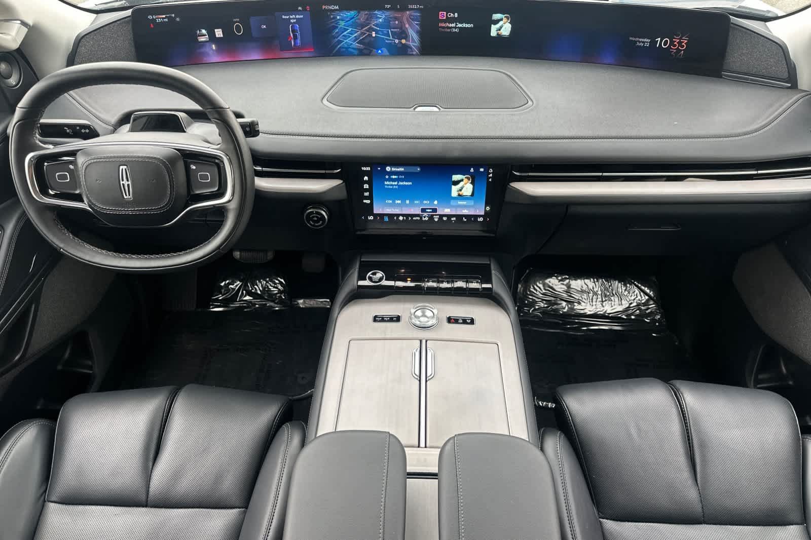 Used 2026 Lincoln Navigator L Reserve AWD/4WD image 3