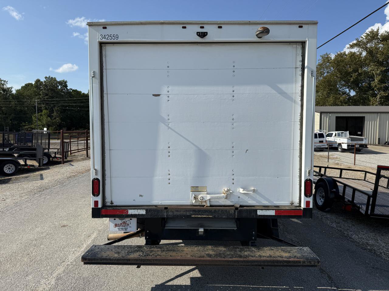 Used 2019 GMC Savana 3500 w/ Power Convenience Package RWD image 4