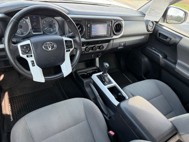 Used 2017 Toyota Tacoma SR5 w/ Tow Package AWD/4WD image 14