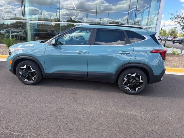 Used 2024 Kia Seltos EX AWD/4WD image 8