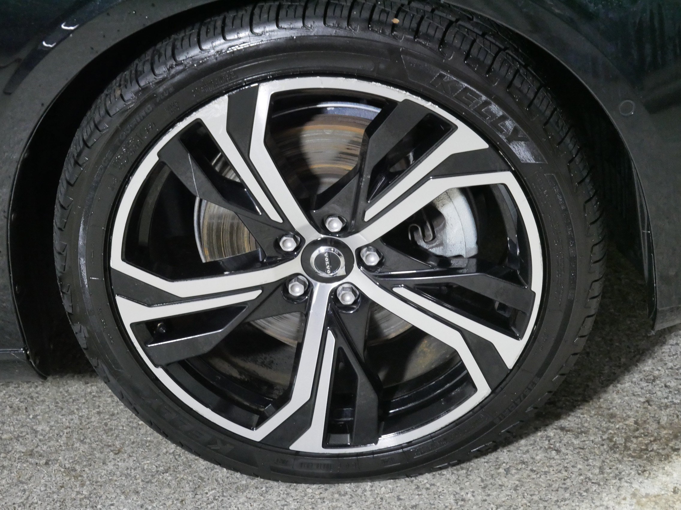 Used 2024 Volvo S60 B5 Plus AWD/4WD image 15