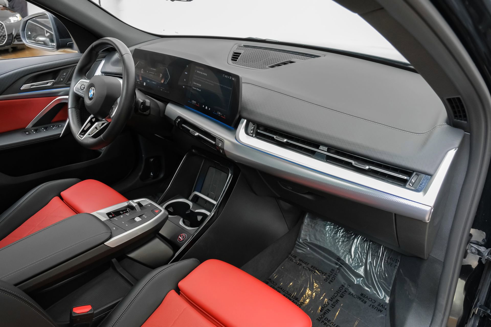 Used 2025 BMW X2 xDrive28i AWD/4WD image 17
