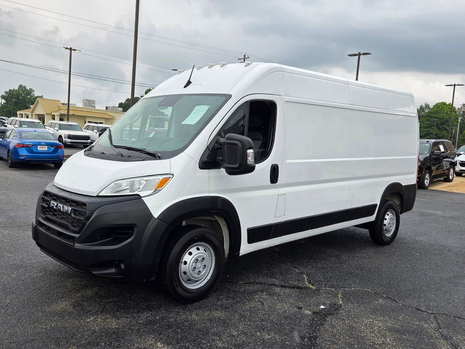 Used 2023 RAM ProMaster 2500 FWD image 3