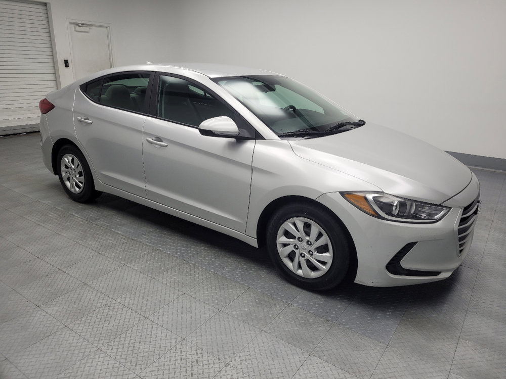 Used 2017 Hyundai Elantra SE image 11
