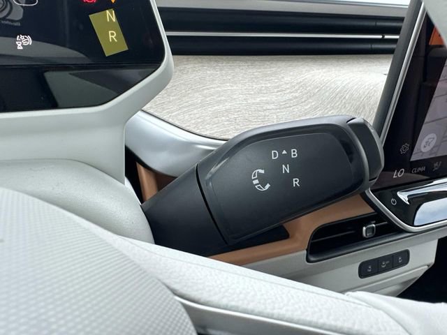 New 2025 Volkswagen ID. Buzz Pro S Plus AWD/4WD image 23