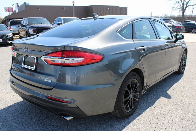 Used 2019 Ford Fusion SE image 5
