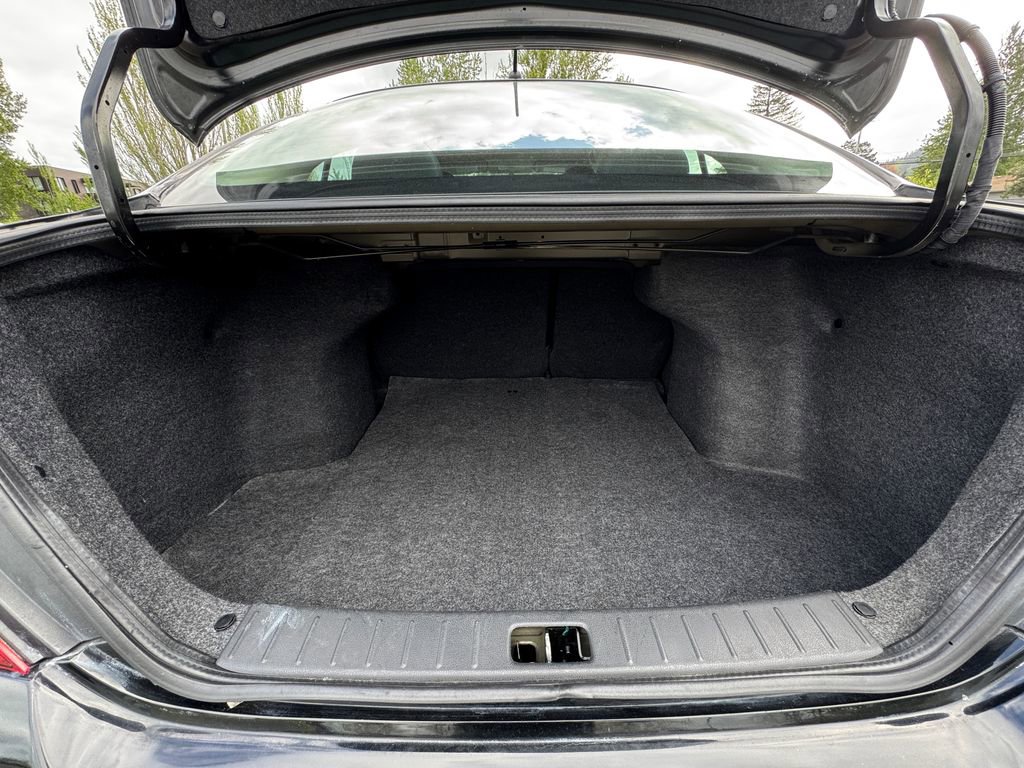 Used 2019 Nissan Versa SV FWD image 10