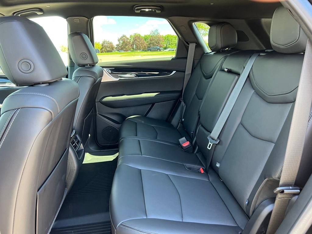 New 2026 Cadillac XT5 Premium Luxury w/ Driver Assist Package AWD/4WD image 4
