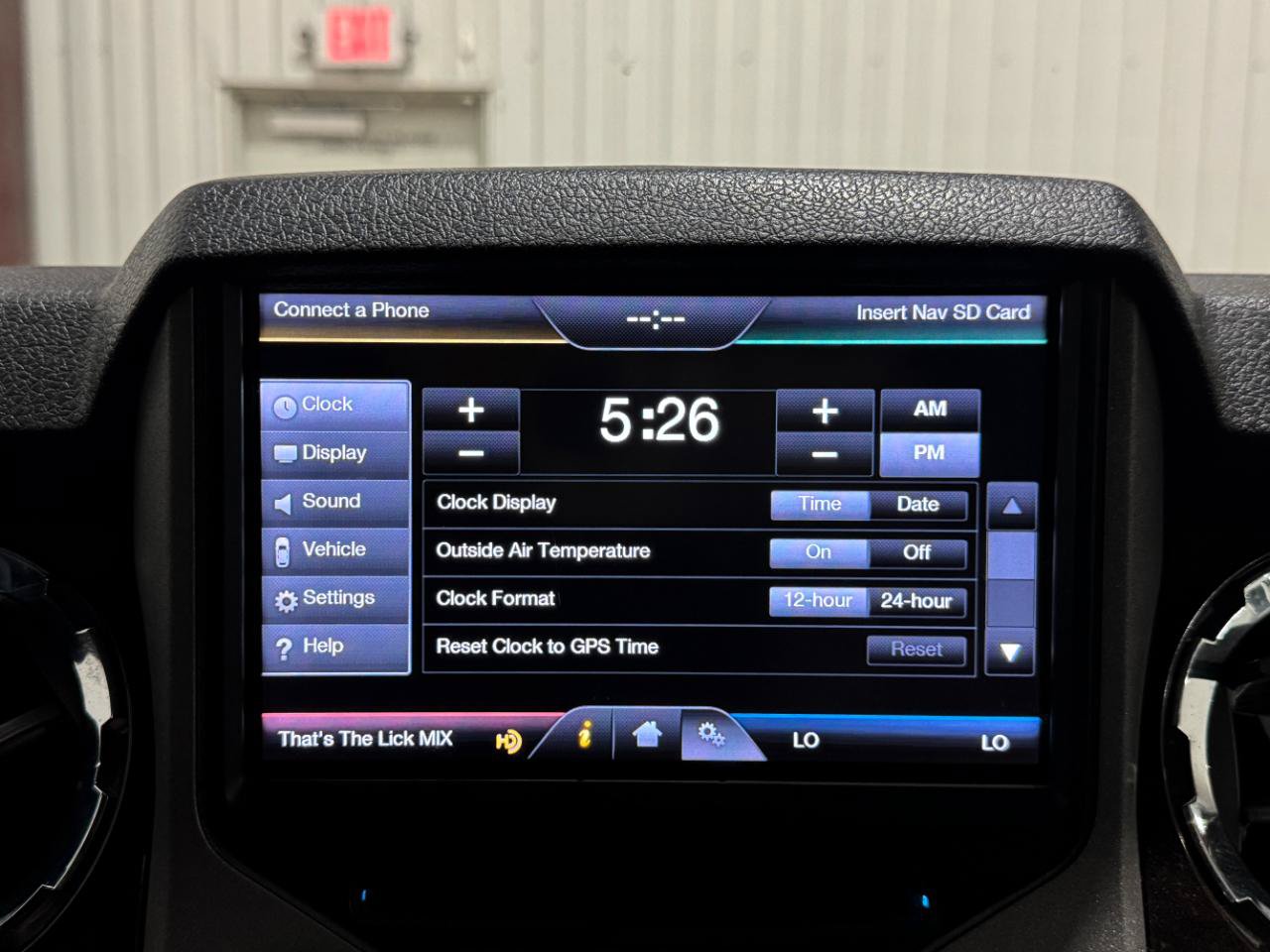 Used 2014 Ford F250 Platinum w/ FX4 Off-Road Package AWD/4WD image 11