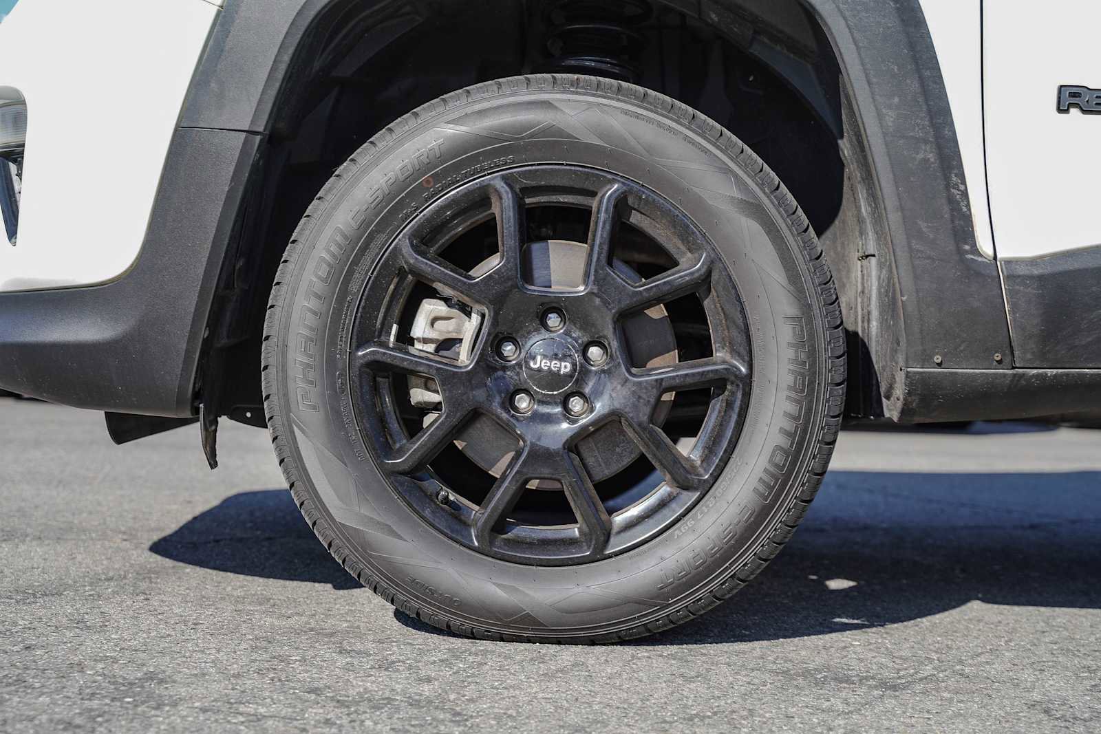 Used 2020 Jeep Renegade Altitude image 9