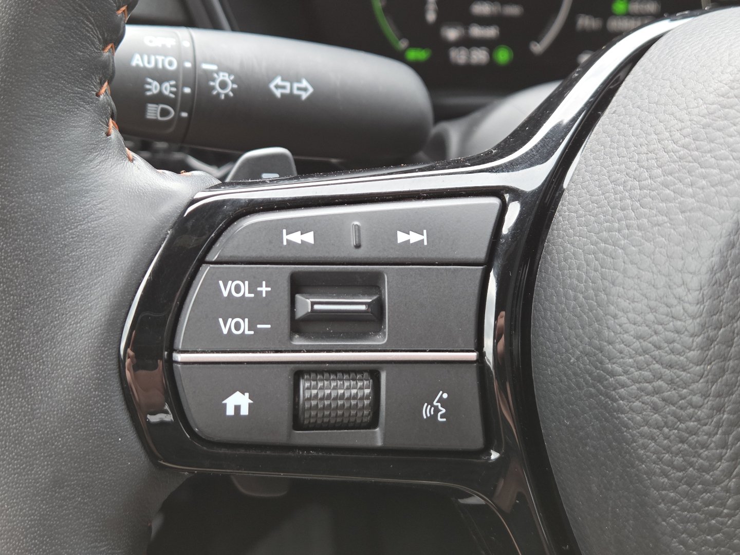 Used 2024 Honda CR-V Sport Touring image 33