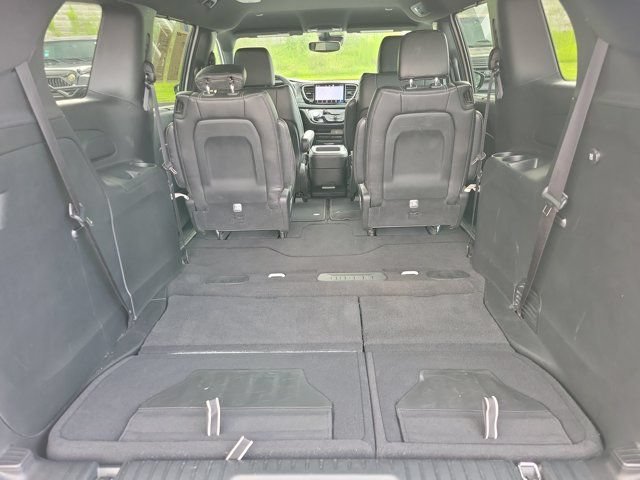 Used 2026 Chrysler Pacifica Select FWD image 19