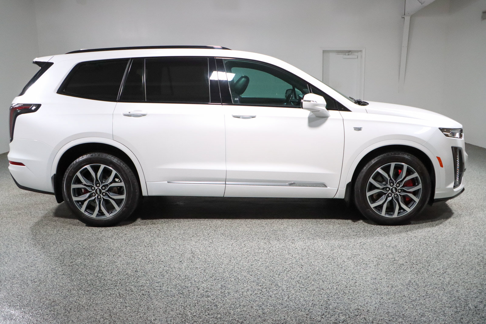 Used 2023 Cadillac XT6 Sport AWD/4WD image 6