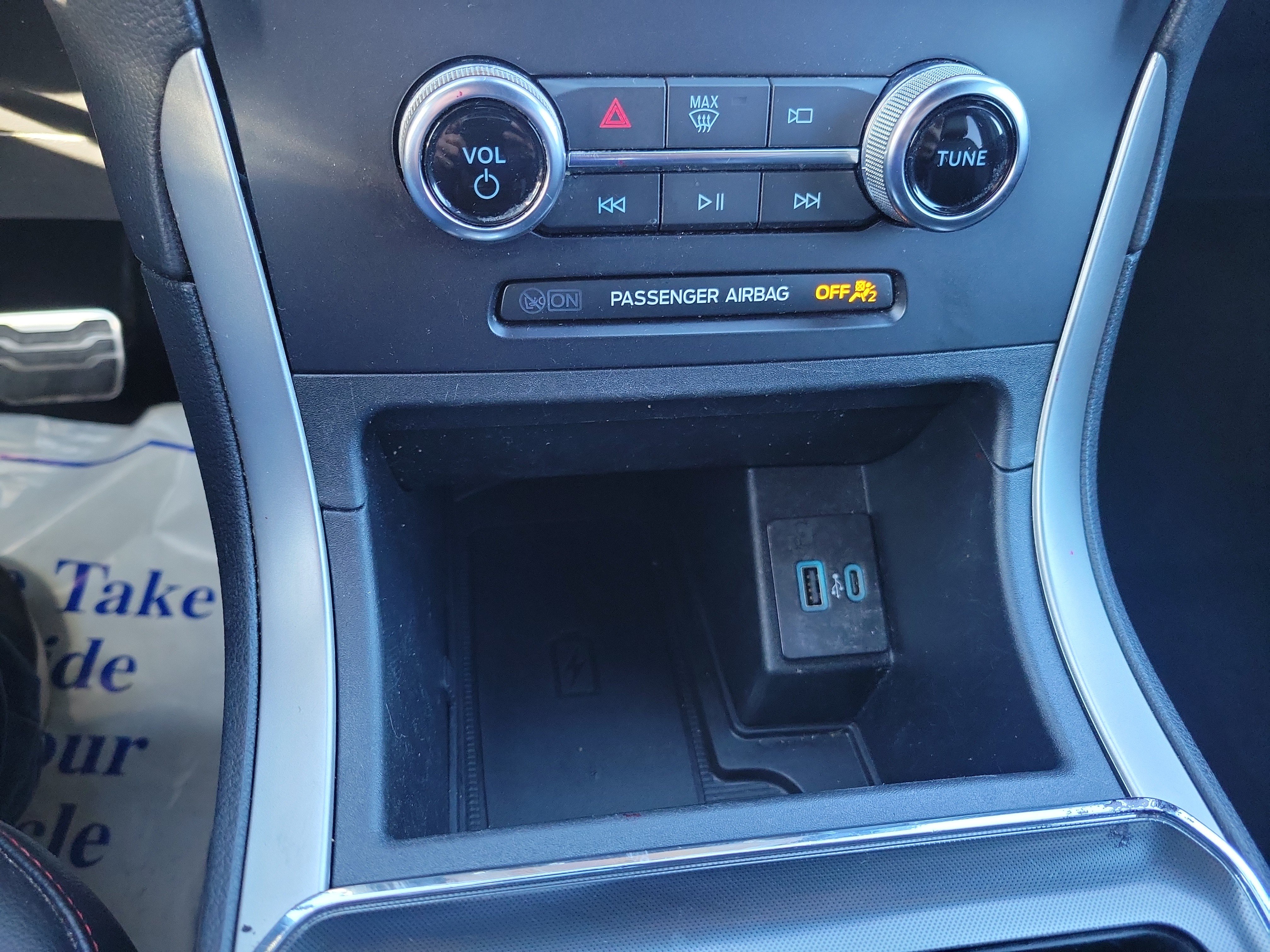 Certified 2024 Ford Edge ST-Line AWD/4WD image 19