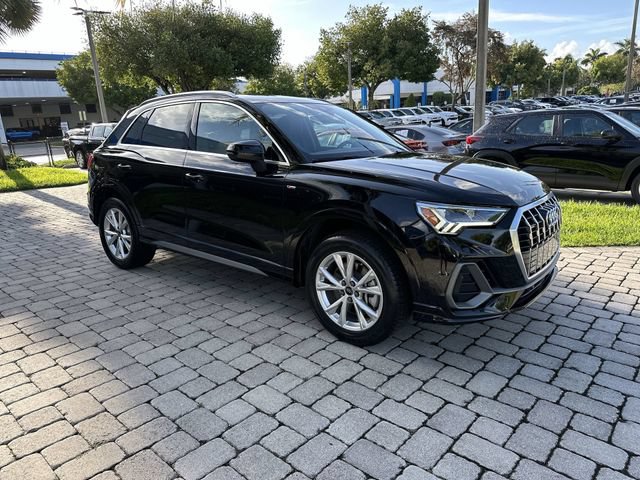 Used 2025 Audi Q3 2.0T Premium AWD/4WD image 16