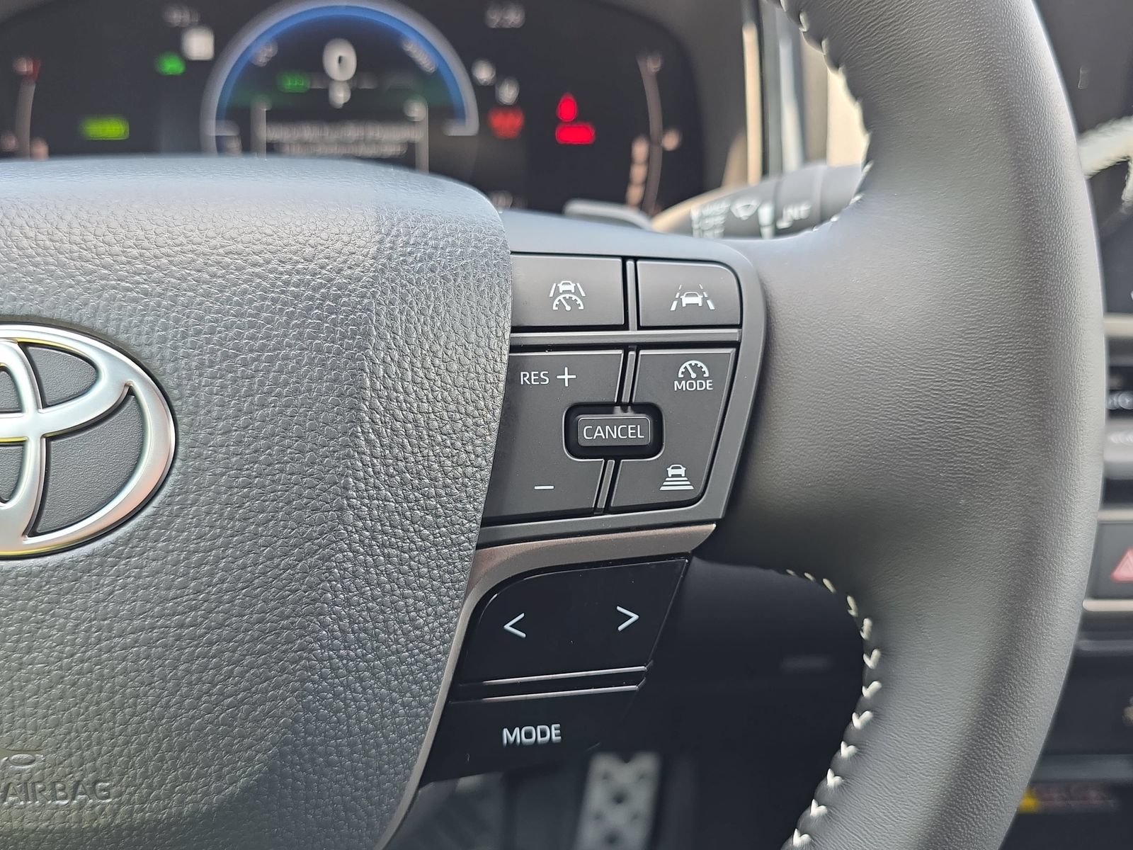 Used 2026 Toyota Camry SE FWD image 17