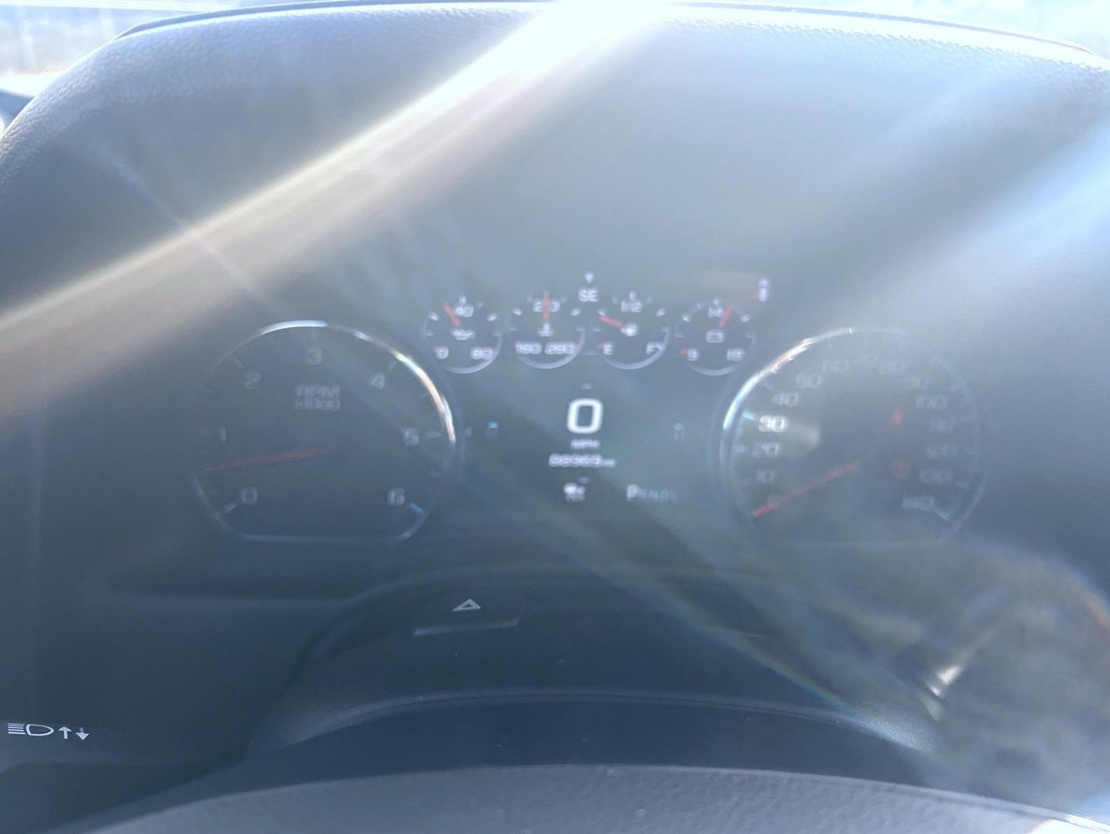 Used 2020 Chevrolet Suburban Premier w/ Premier Plus Edition image 14