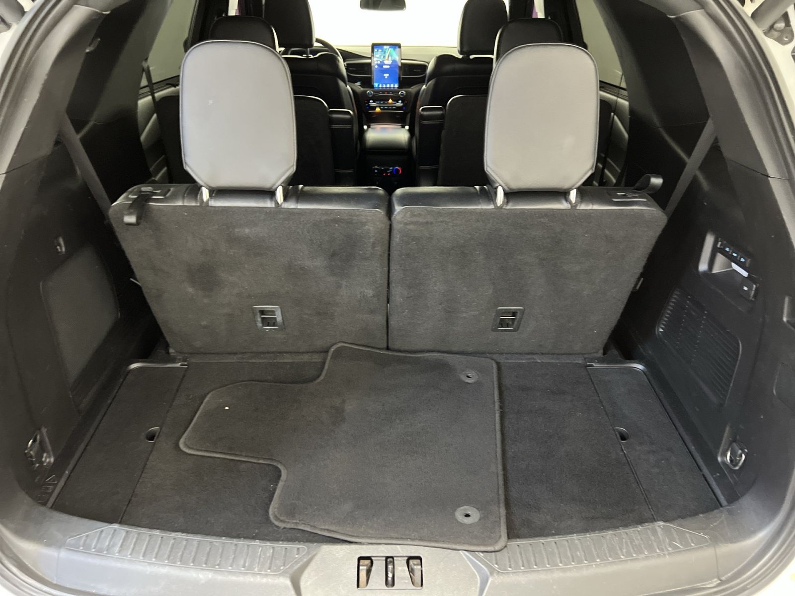 Certified 2020 Ford Explorer ST w/ Premium Technology Package AWD/4WD image 27