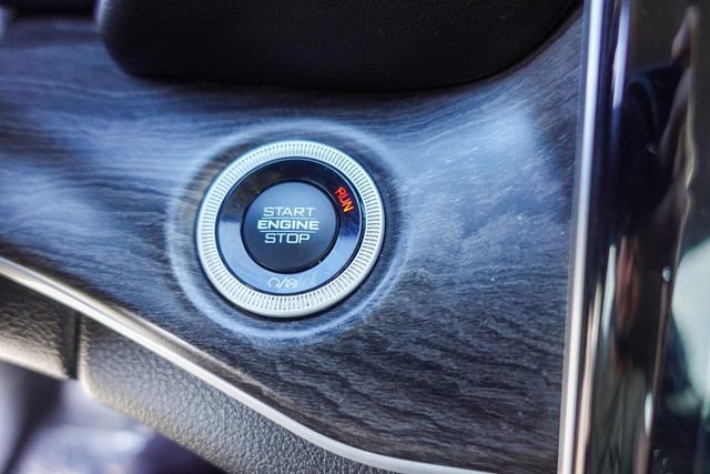 Used 2023 Jeep Grand Cherokee Limited image 19